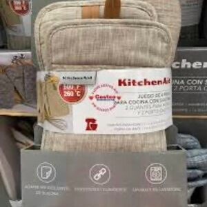 KitchenAid Tan Oven Mitt Set